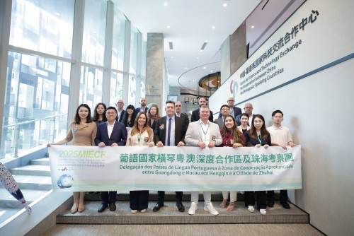 “Multi-venue” events held during the 2025MIECF bring traders to the Co-operation Zone in Hengqin and Zhuhai for business inspections.