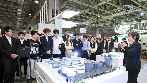 大會組織導賞團參觀2026MIECF展場加強宣揚環保意識